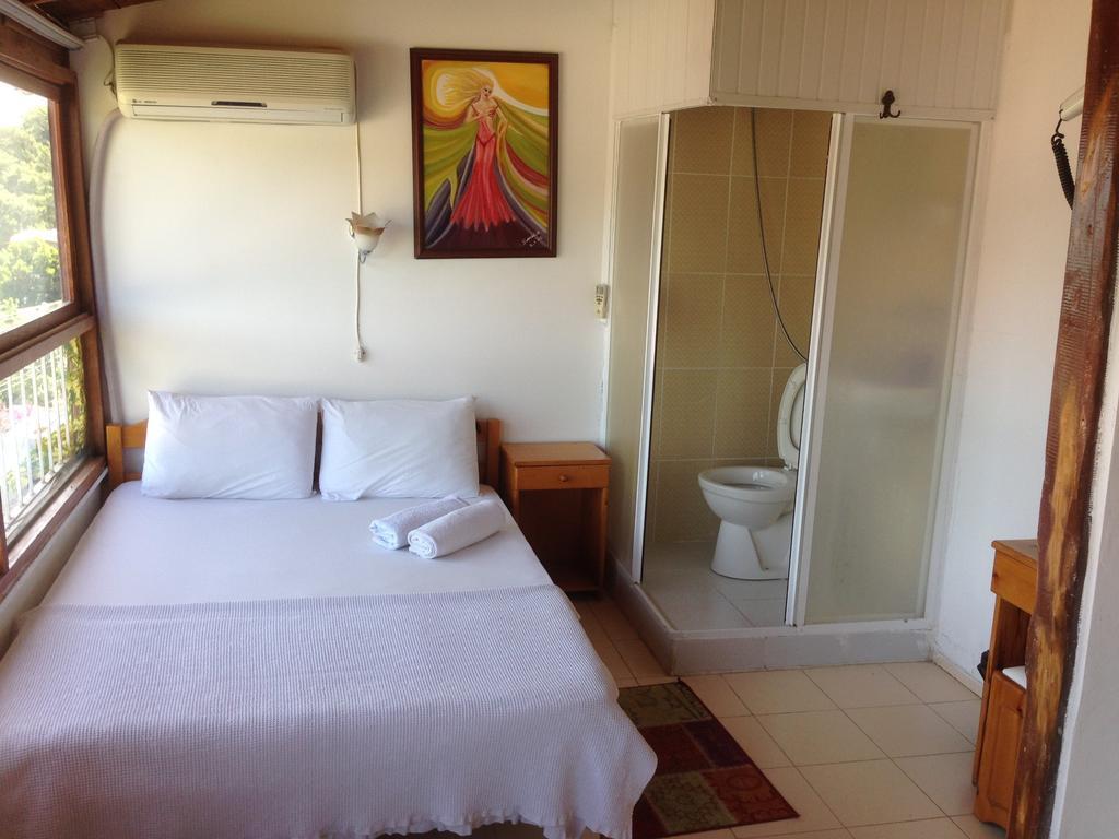 Ferah Hostel Monica'S Place Fethiye Exterior foto