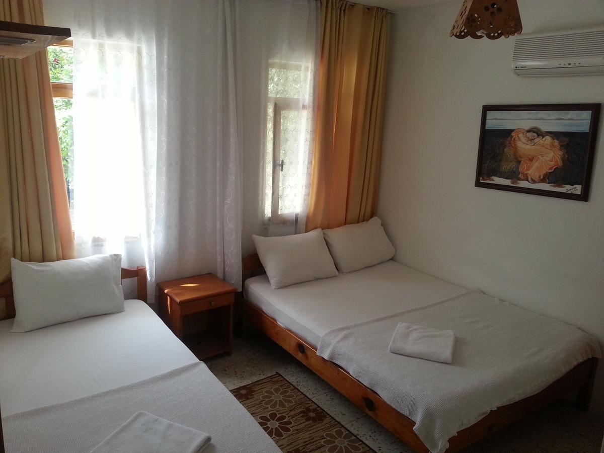 Ferah Hostel Monica'S Place Fethiye Zimmer foto