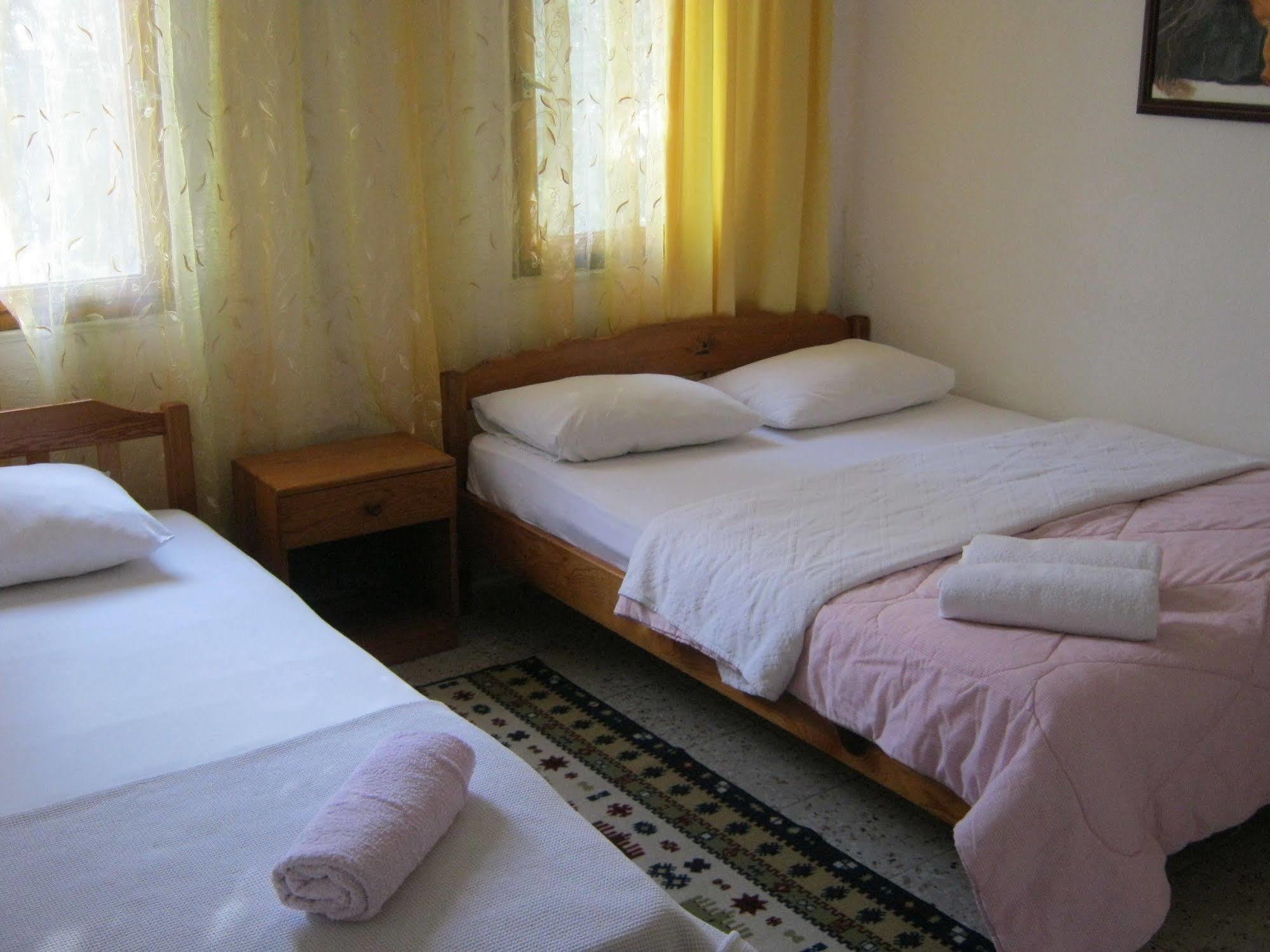 Ferah Hostel Monica'S Place Fethiye Exterior foto